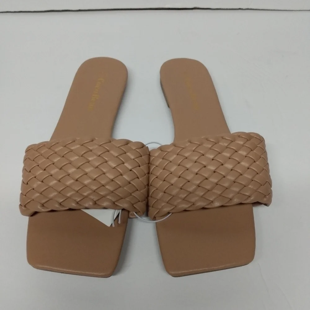 Coco Beau Square Toe Flat Sandals, sz 40/8, Tan, NWT